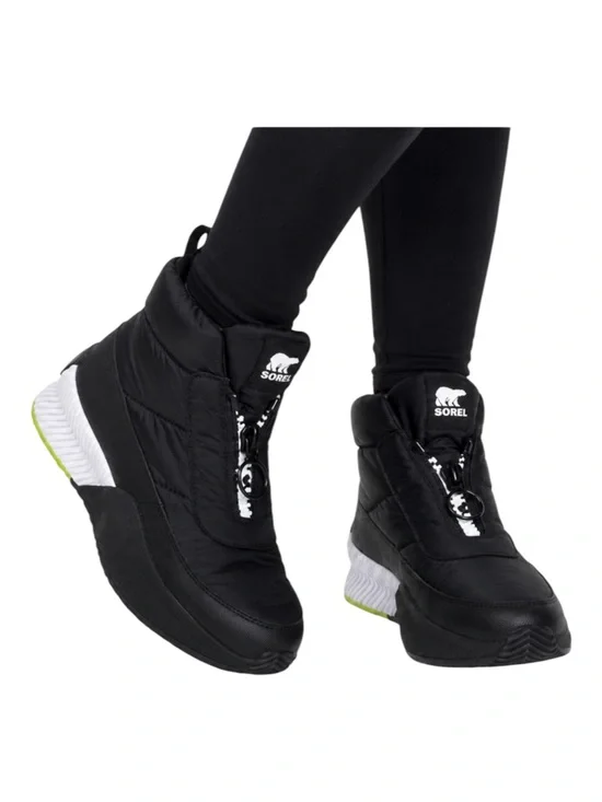 Sorel black Out N About III Puffy Zip winter waterproof boots women’s 8
