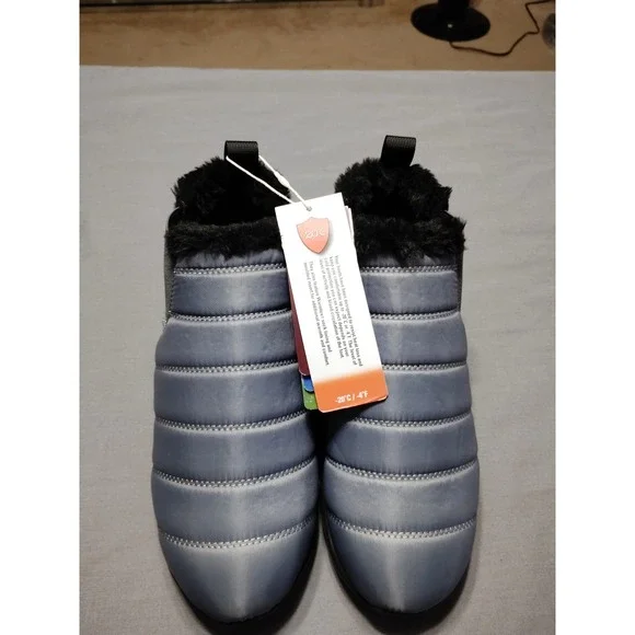 NWT Wanderlust Canadian Boots Waterproof Vegan Faux Lined Slip Resistant Men 9.5