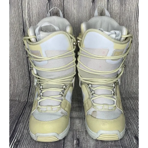 DC Women's Cream & White Winter Snowboard Boots