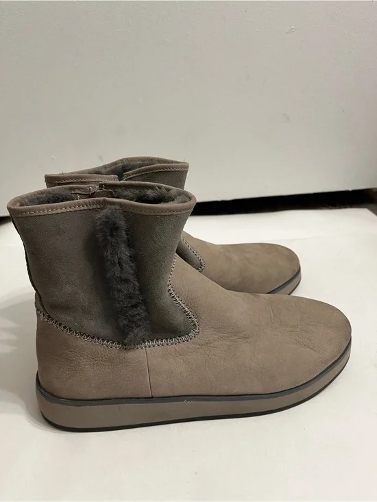 OluKai Taupe Faux-Fur Trim Slip-On Winter Boots