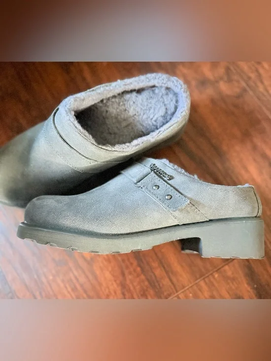 BearPaw Men's Light Gray Suede Shearling-Lined Slip-On Loafers