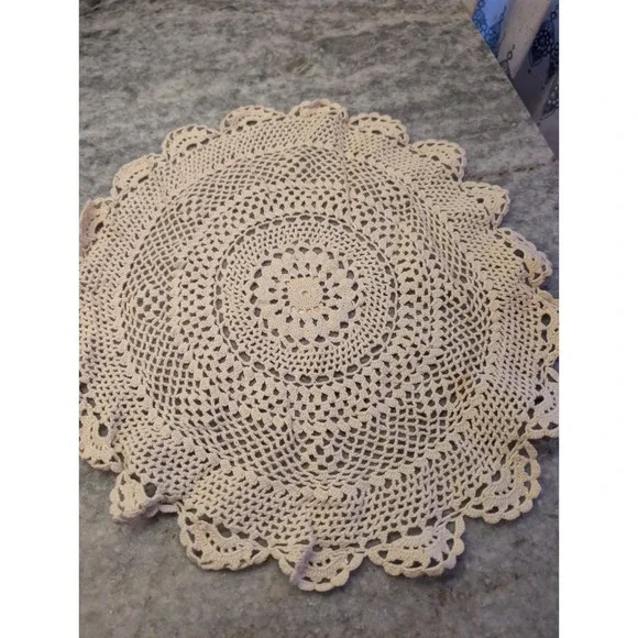Vintage Ecru‎ Scalloped Doily 12