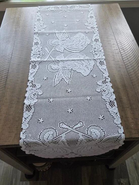 White Lace Table Runner Heritage Alpine - 15x52
