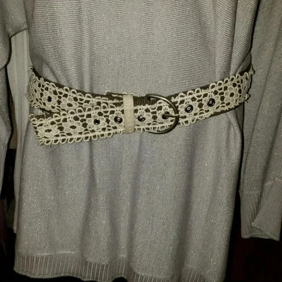 Lace belt with brown backing‎ size 3-5