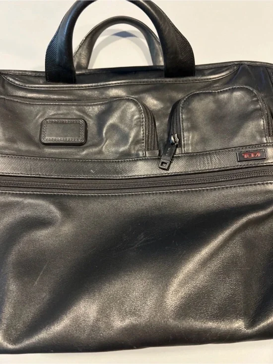 Tumi Black Leather Briefcase with Front Zip Pockets