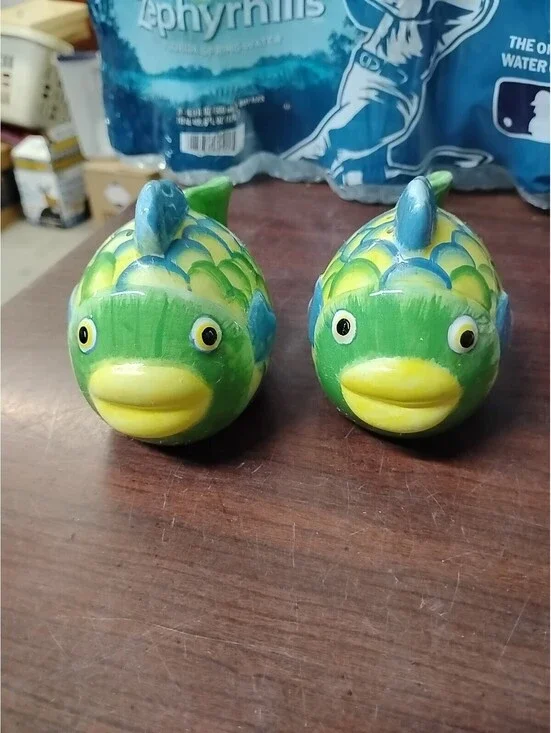 Nautical Beach Cottage Anthropomorphic Ceramic Fish Face Salt & Pepper Shakers