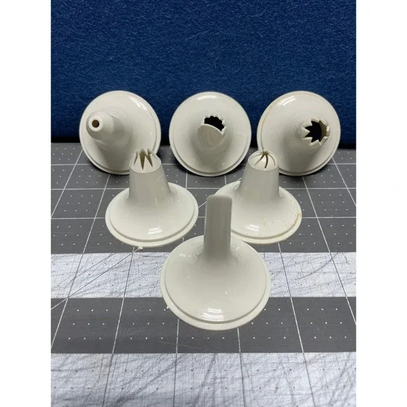 Pampered Chef Easy Accent Decorator 1775 Tips Nozzles ONLY Replacement Parts