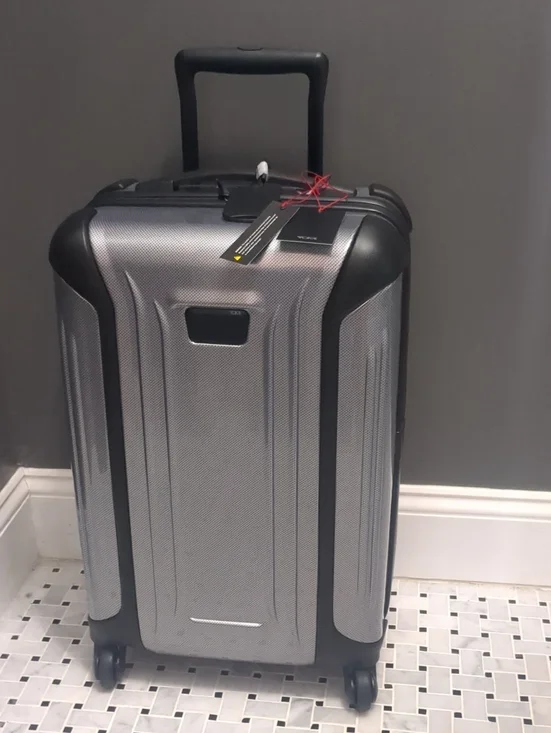 TUMI Vapor International 22
