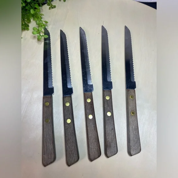 Forgecraft Stainless Japan Set of 5 Serrated‎ Steak Knives with Wooden Handles