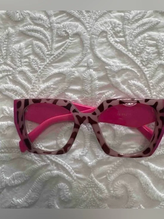 Non prescription fashion quirky retro hot pink cheetah leopard eye glasses