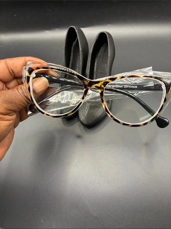 Tortoiseshell Cat Eye Reading Glasses - Women Accessories