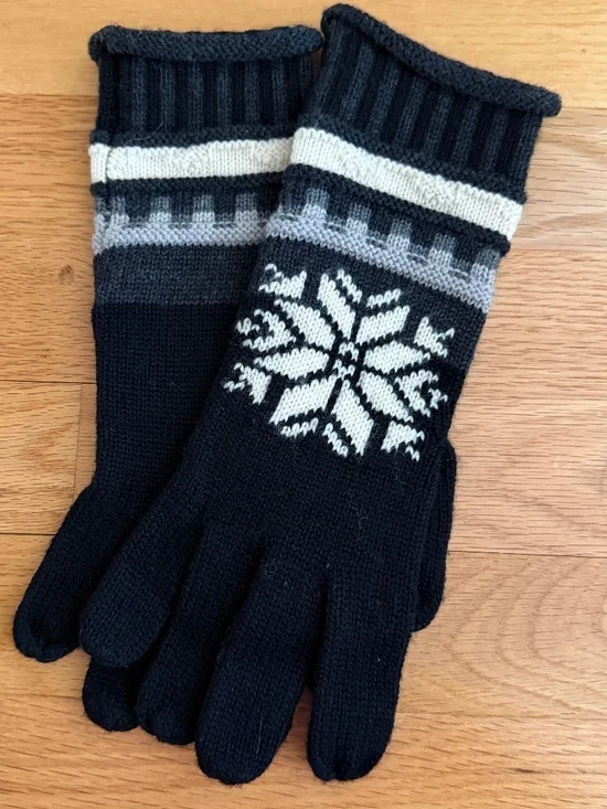 Smartwool Merino Wool Womens Gloves Black Gray White Snowflake