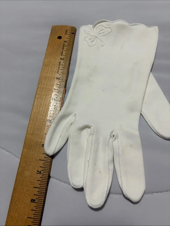 Vintage Classic White Women's Dress Gloves with Embroidered Detail