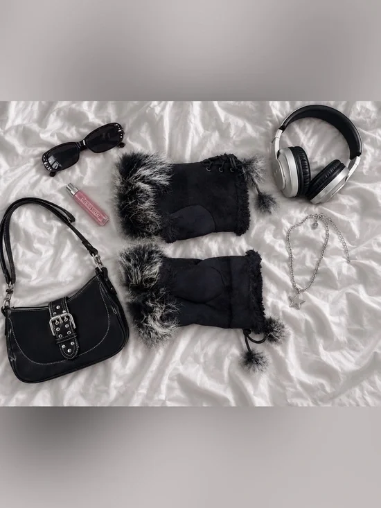 Y2K Black Faux Fur Trim Fingerless Mittens – Goth Grunge 🖤 Punk ATL 2000s Vtg