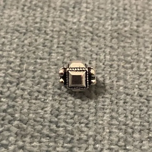 Bead