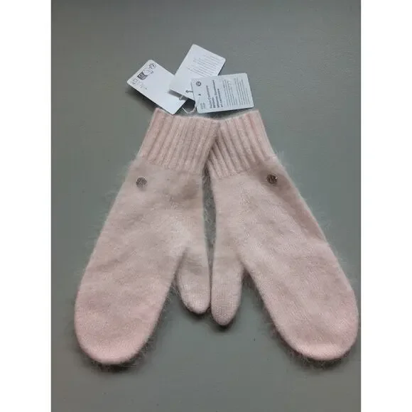 NWT Lululemon Fuzzy Cashmere Mittens Size XS/S Butter Pink