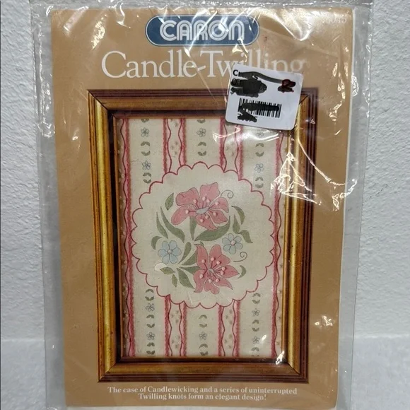 Caron Candle-Twilling Kit with Floral Design