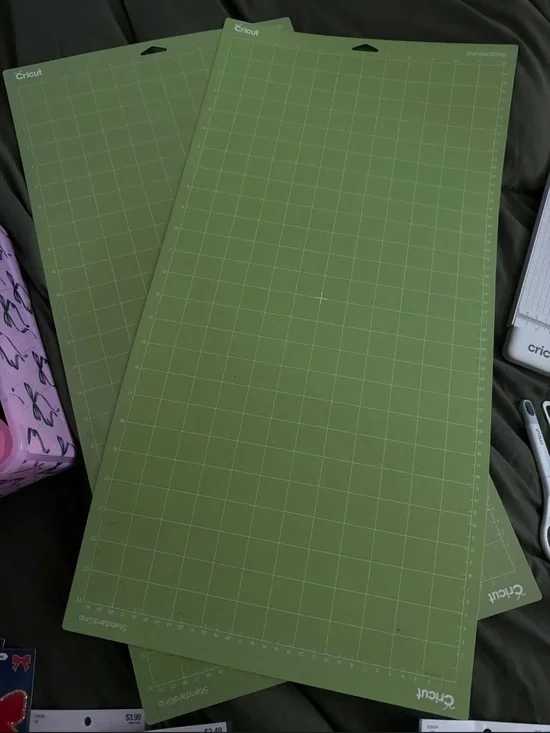 Cricut Green StandardGrip Cutting Mats (Set of 2 and cricut Explorer 5