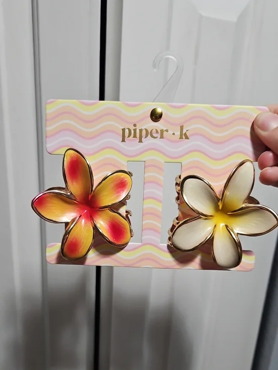 NWT Piper K Metal Plumeria Flower Claw Hair Clips