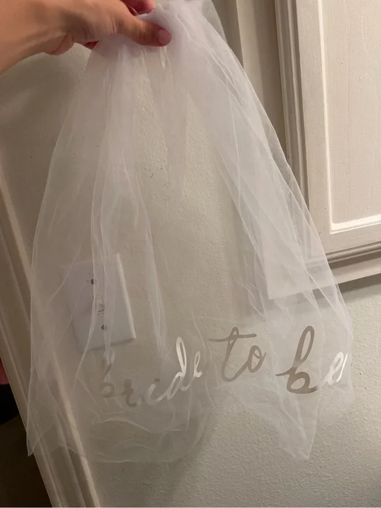 Pack of 2 Women’s White Tulle Veils - 