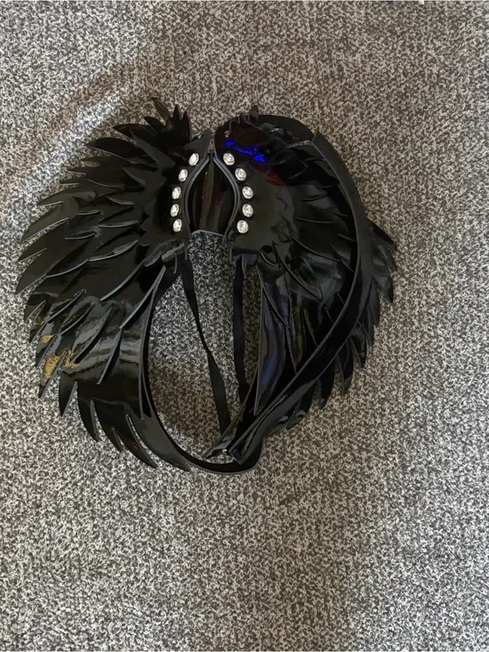 Fallen wings blacks Wing-Shaped Statement Mask with Rhinestone Accents