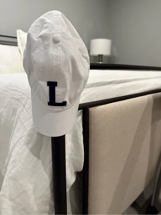 🤩NWOT- Unisex Baseball Cap- White w/ Navy 'L' Accent + Leather Adjustable Strap