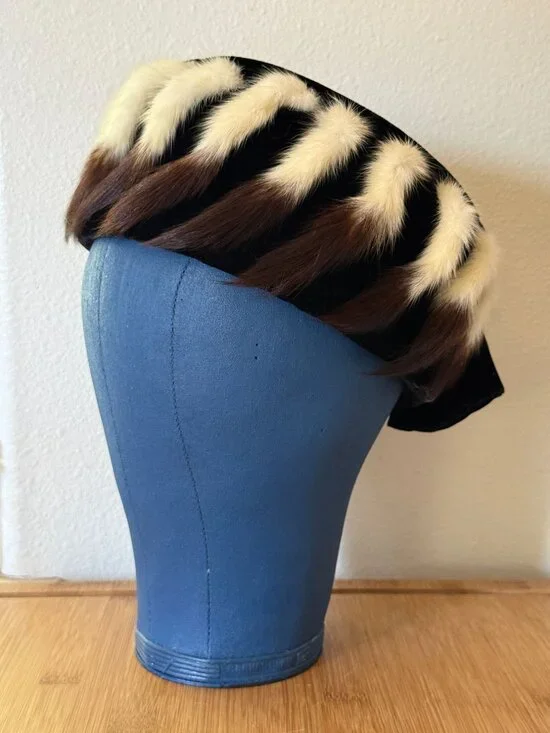 Vintage 1950s Ermine And Black Velvet Pillbox Hat With Bow Detail In Like New Co