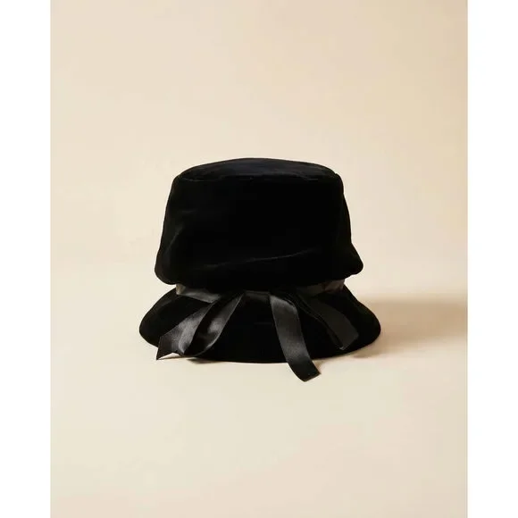 1950s Christian Dior Chapeaux Vintage Hat – Black Velvet Ribbon Trim Bucket Hat