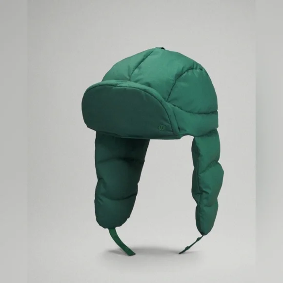Lululemon Wunder Puff Trapper Hat in Everglade Green