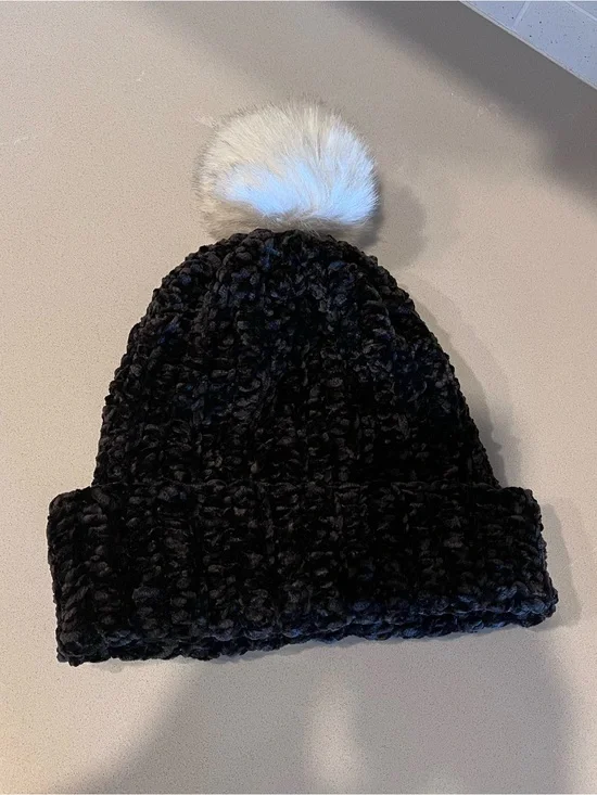 Black chenille knit beanie with white faux fur pom pom, oversized, handmade
