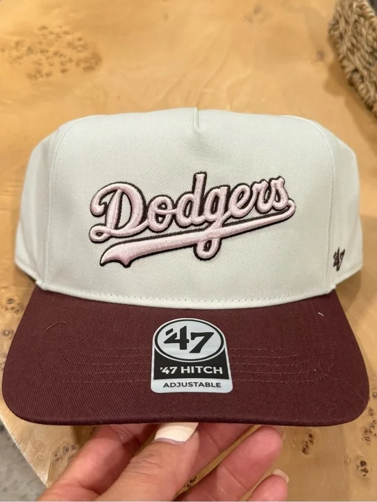 '47 Women’s Dodgers Two-Tone Adjustable Hat - Cream & Maroon with Pink Logo