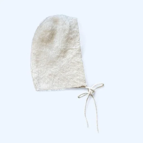 Cream‎ fluffy knitted bonnet cap OS