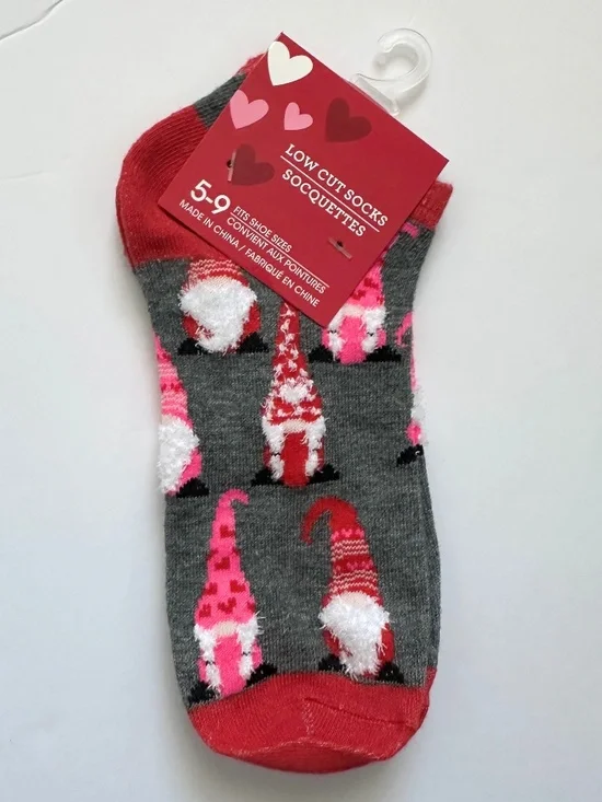 NWT Women's Gnome Socks Low Cut Gray Pink Red Hearts