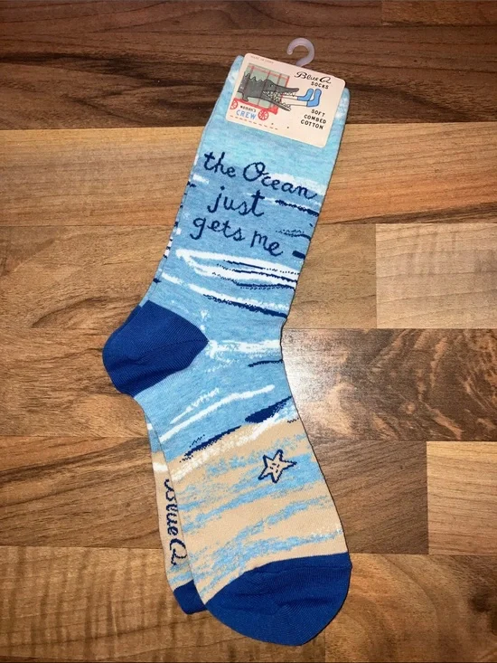 Blue Q socks ocean beach Sz 5-10 women’s nwt