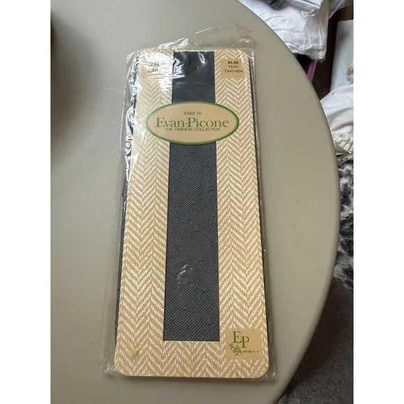 Evan-Picone Vintage Teal Knee‎ High Stockings Nylon Hosiery Size 8.5-11 74401804
