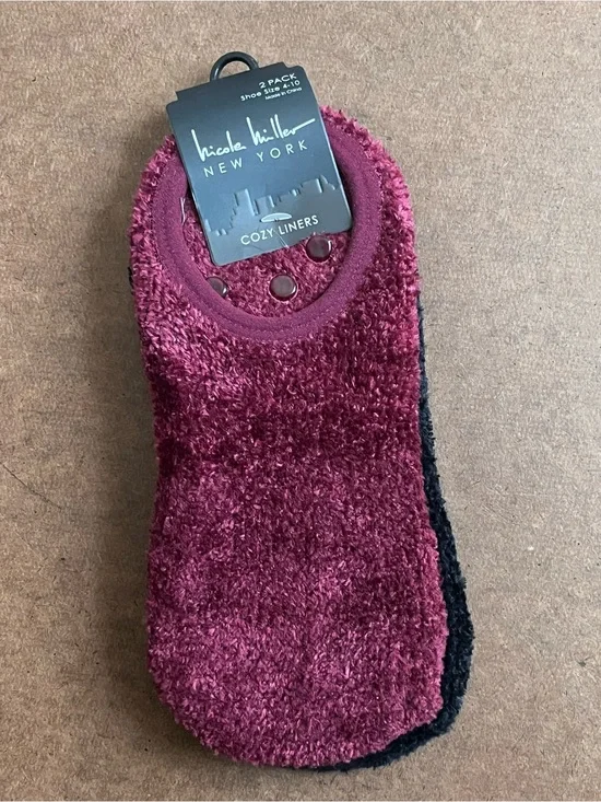 Nicole Miller No-Show Cozy Liner Socks in Burgundy and Black - 2 Pair