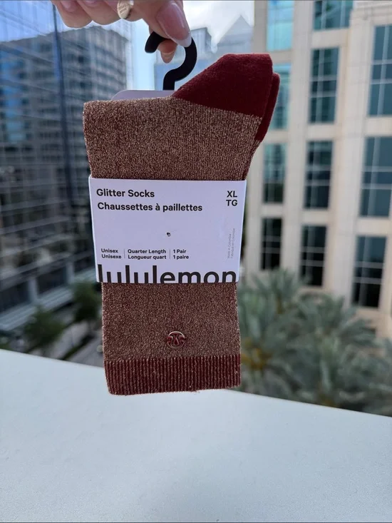 Lululemon Glitter Socks Rose Gold Currant Size XL NWT Metallic Shimmer 🩷