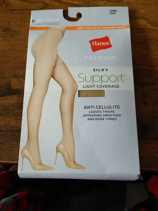 NWT Large Nude  Hanes Premium silky Support Anti Cellulite Pantyhouse