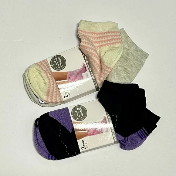 Comfy Lifestyle NWT 4 Pairs‎ of Women's Ankle Socks