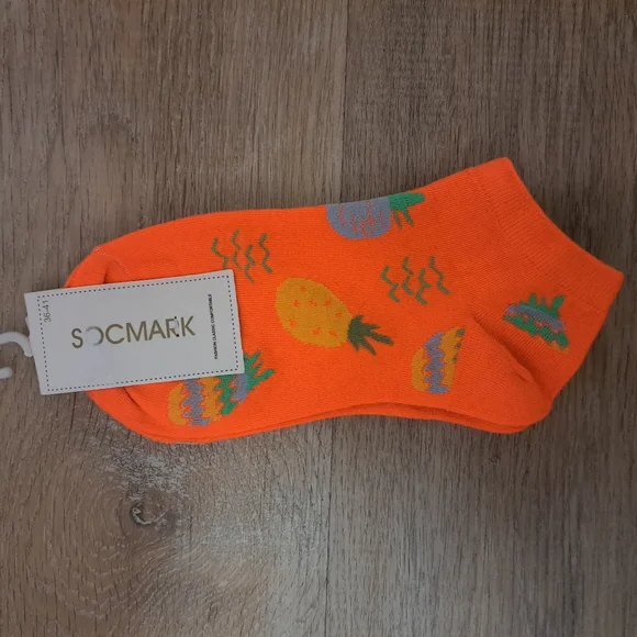Sockmark Orange Yellow Green Blue Pineapple Ankle Socks Size 38-41 NWT