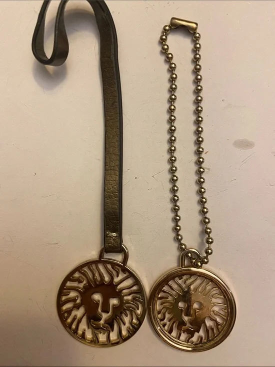 2 Anne Klein Gold Lion Medallion Bag FOB Keychains