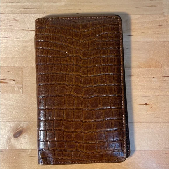Buxton Vintage Croc Embossed Leather Passport Wallet Travel Organizer