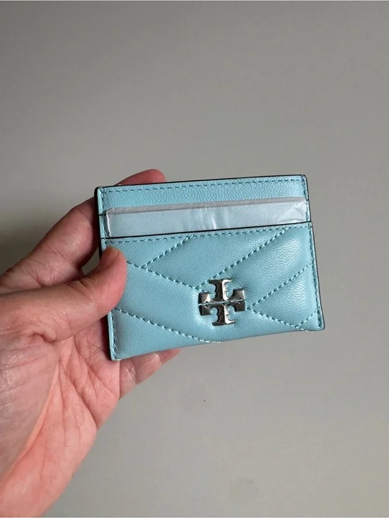 Tory Burch Kira Quilted Leather Card Holder in  light Celeste with Silver Logo,