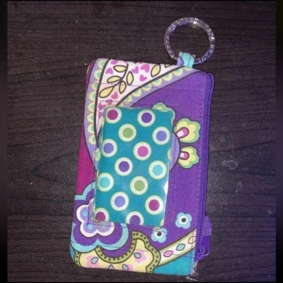 Vera Bradley Plum Petals Zip ID Case Purple Paisley Quilted‎ Cotton Wallet