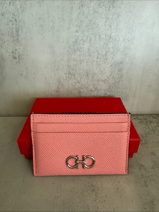 Salvatore Ferragamo Gancini Leather Card Holder – Coral Pink
