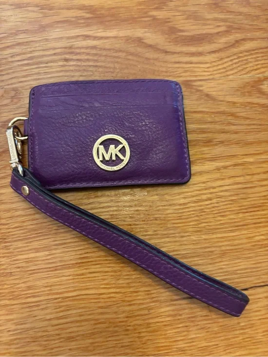 Michael Kors Purple Leather Wristlet Card Case with Gold MK Emblem