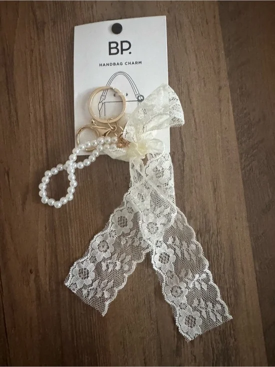 bp Cream Lace & Pearl Handbag Charm