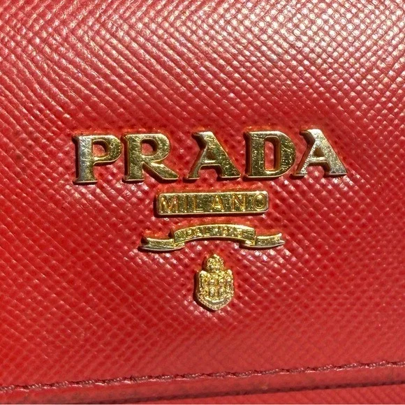 Prada Saffiano Leather Key Holder Wallet in Red (Missing One Hook) 🔴‎