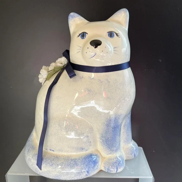 Vintage Ceramic Blue Ribbon White Cat Blue Eyes Sitting 9 1/2