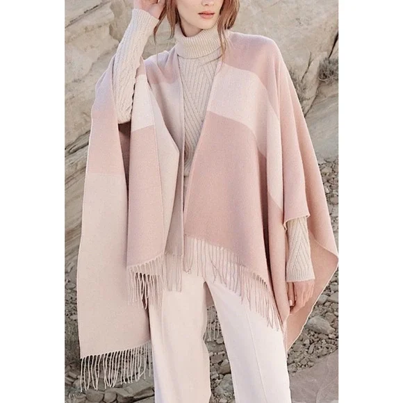 Soia & Kyo‎ Woven Scarfigan Wrap Shawl Poncho One Size Ivory Mauve Fringe Cozy